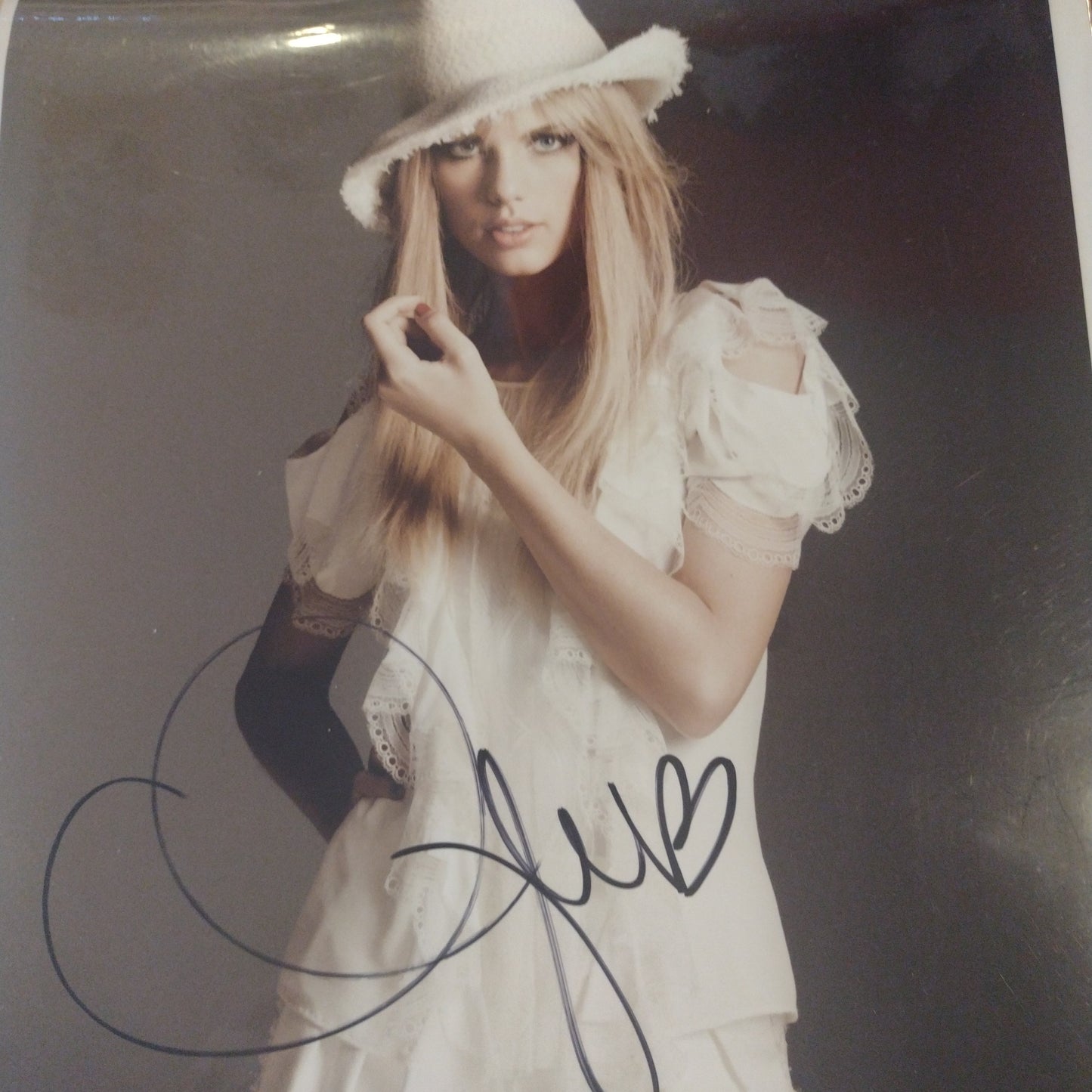 Taylor swift signed photo